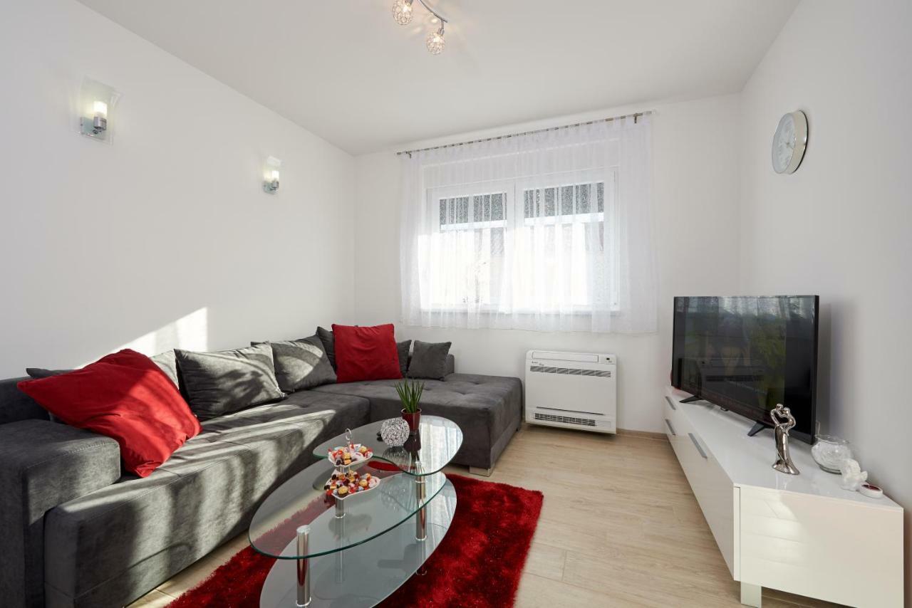 Apartment Misic Трогир Экстерьер фото