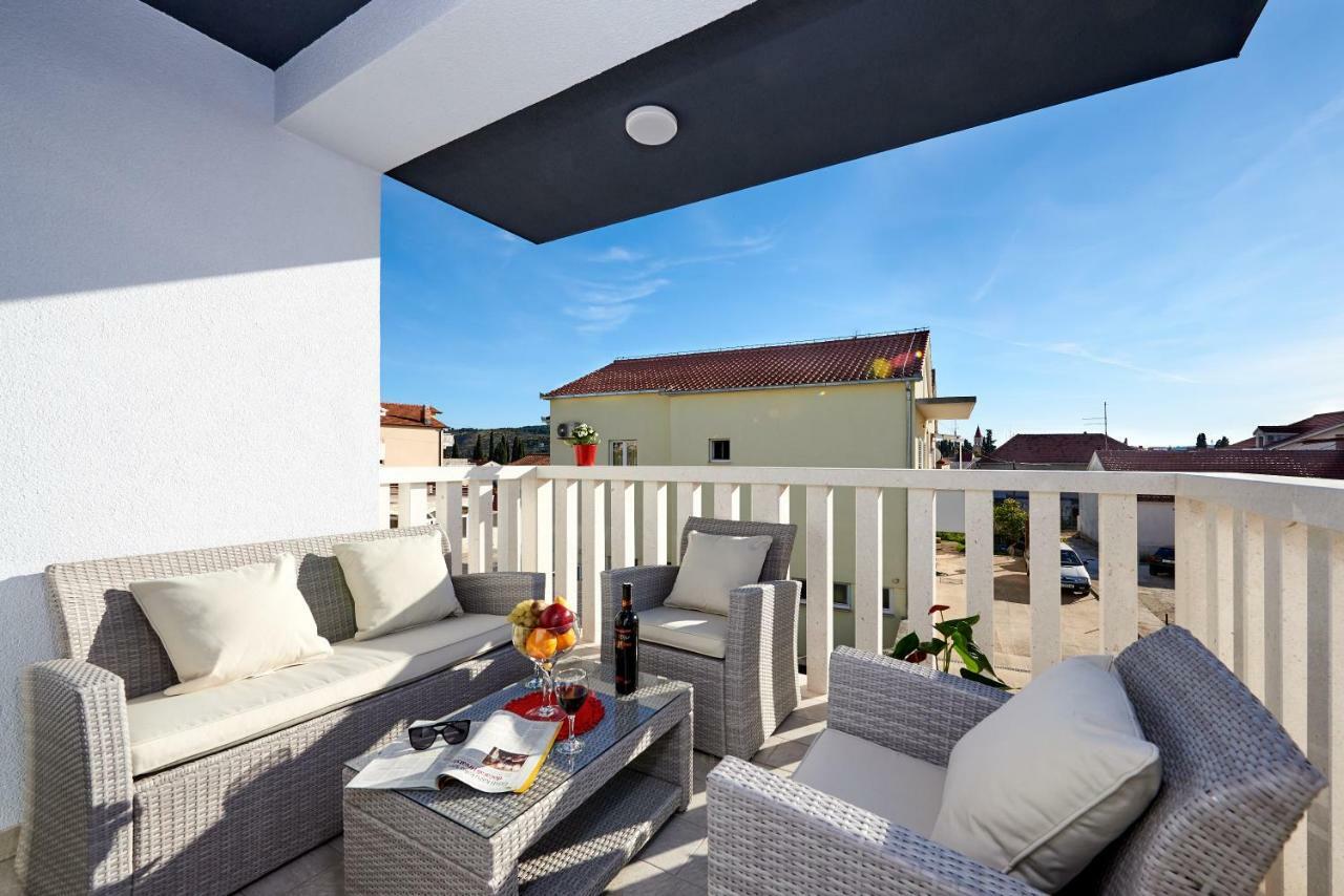 Apartment Misic Трогир Экстерьер фото